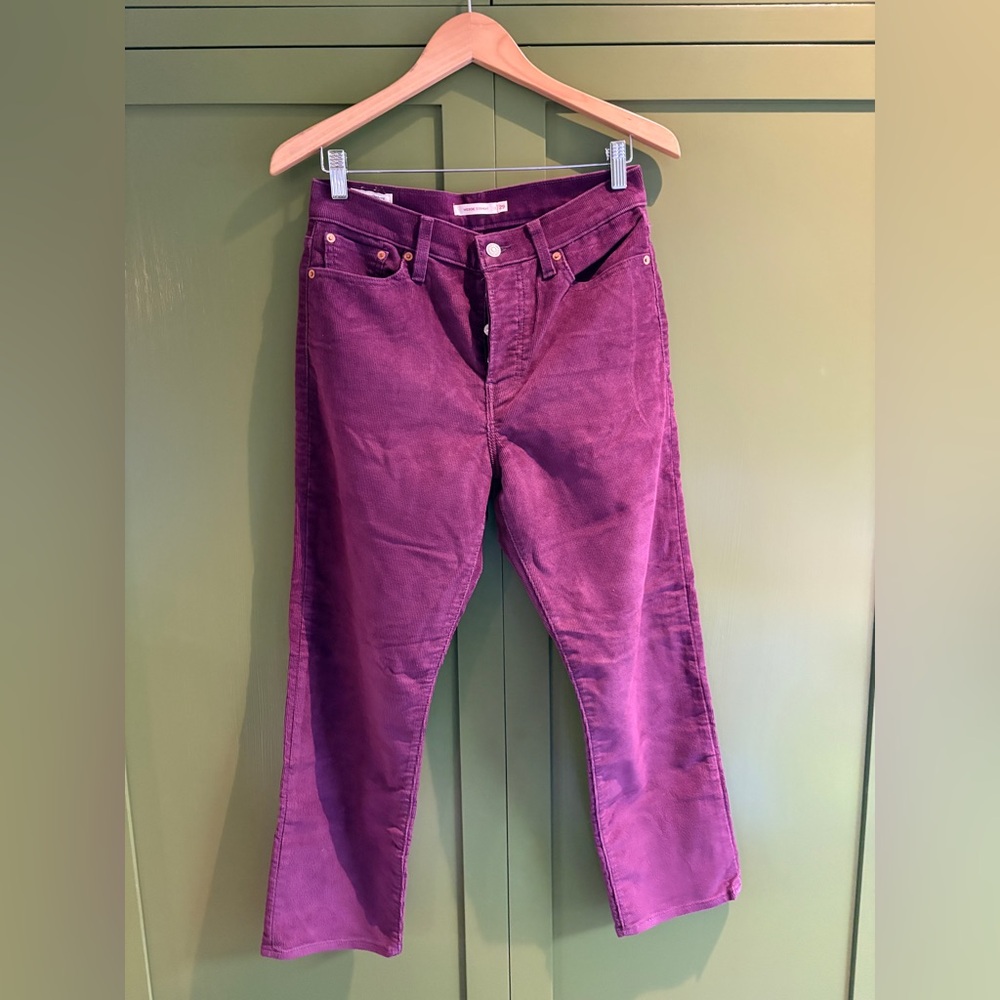 Levi’s wedgie straight cropped corduroys size 29